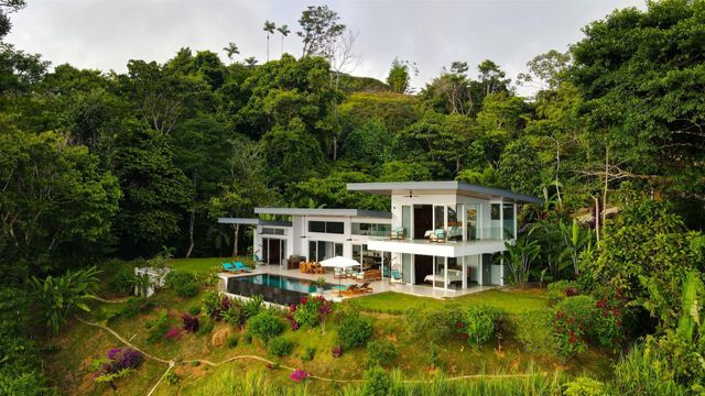 Costa Verde Estates New Luxury House, Dominical