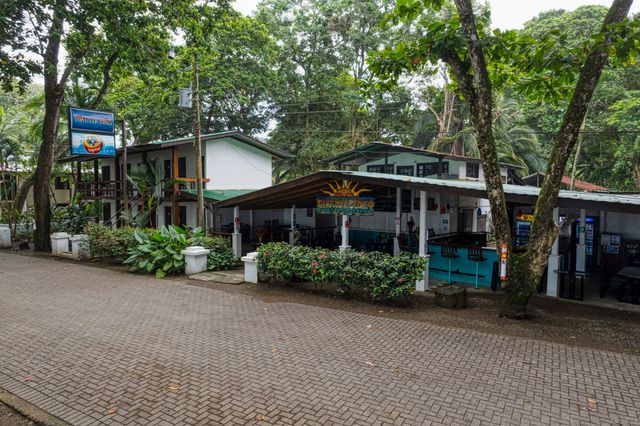 Beachfront Hotel And Restaurant, Dominical