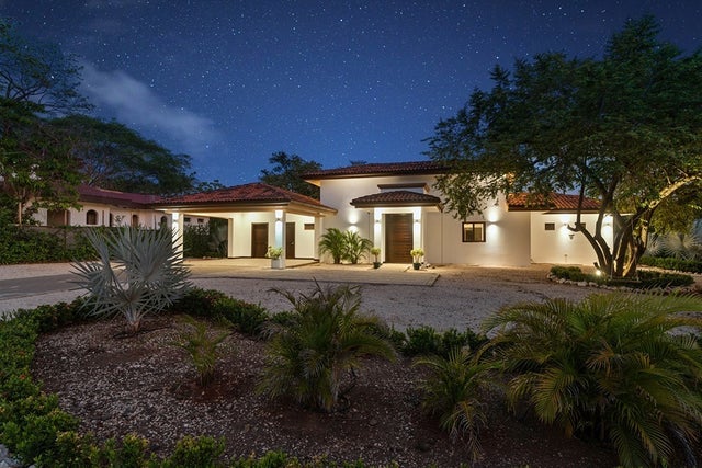 Fantastic Classic Design Residence, Hacienda Pinilla