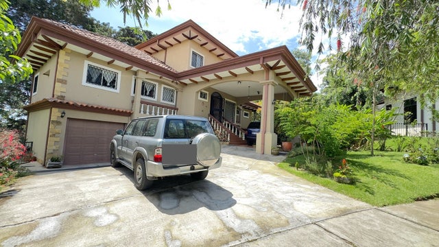 Lakota Condominium. Gated Community, Curridabat