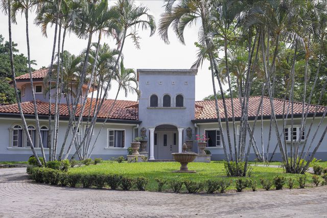 Resort Style Homestead, Alajuela