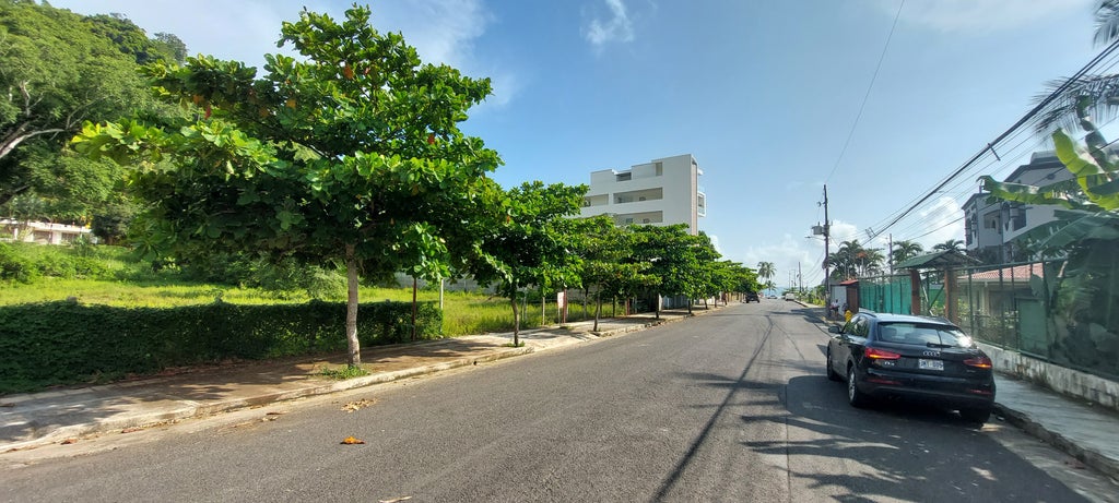 Beautiful Flat Lot 100 Meters From Jaco Beach, Jaco