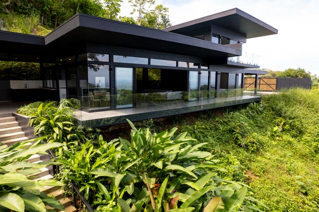 Brand New Modern Design House, Dominical