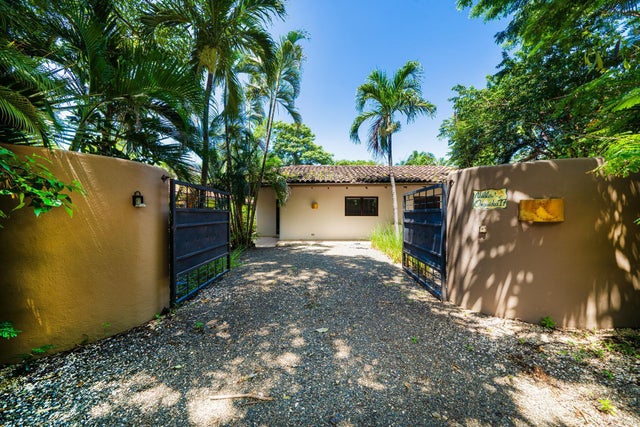 Prime Location, Tamarindo
