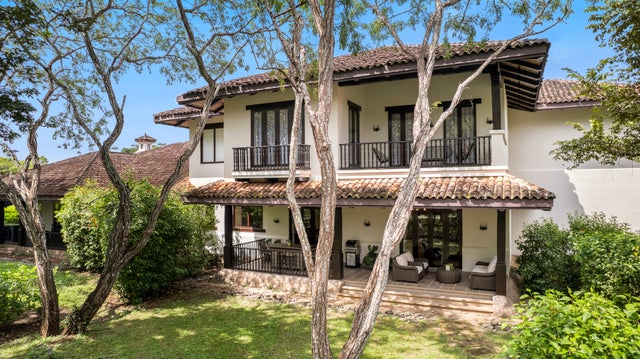 Luxurious Colonial Villa, Hacienda Pinilla