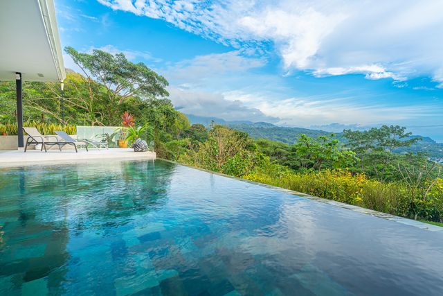 Casa Royal With Ocean & Panoramic Whale Tail View In Uvita, Puntarenas