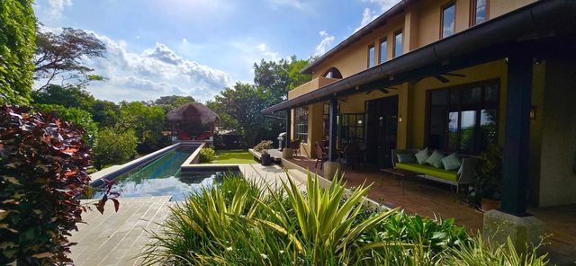 Mountain-view Estate With Private Pool, Santa Ana