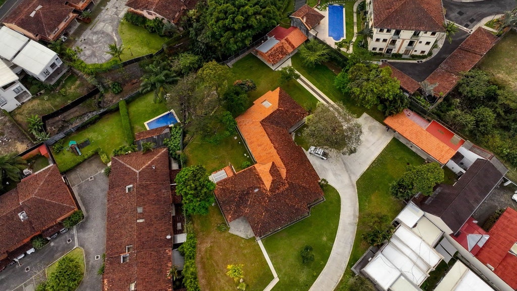 Spacious Country Home With Big  Lot In Escazu, Escazu