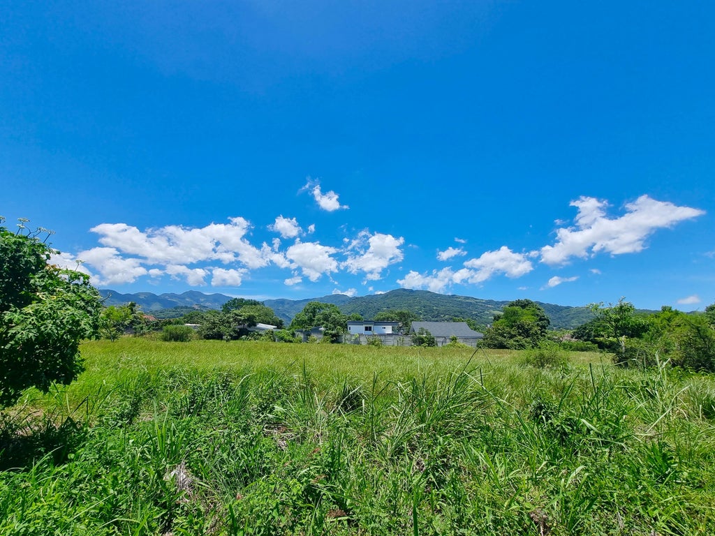 Spacious Residential Lot In Río Oro, Santa Ana