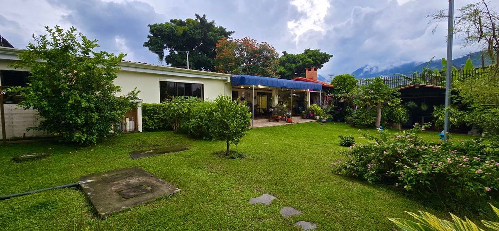 Luxury 4-bed & Fully Furnished Home, Escazu