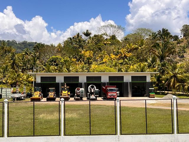 Versatile Commercial Lot With Industrial Structure, Puntarenas