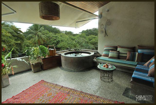 Luxury Multi-floor Building – Steps From The Beach, Santa Teresa
