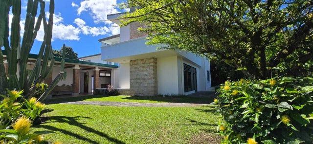 Stunning Home With Private Pool And Natural Surroundings, Escazu