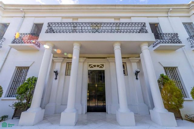 Los Yoses Commercial Prop Prime Location For Embassy Or Professional Office, 