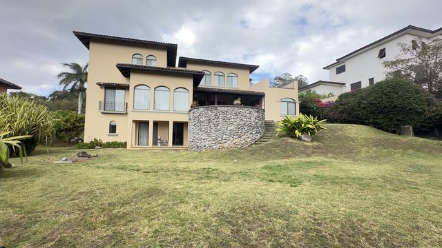 Colinas De Montealegre,exclusive And Luxurious Community, Curridabat