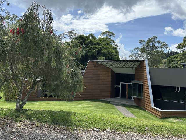 Single Level Mountain View Estate, Cartago Central