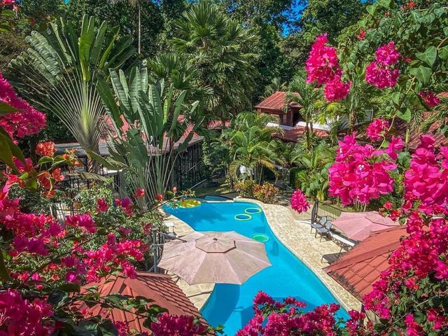 Riverside Getaway With Six Villas, Ojochal