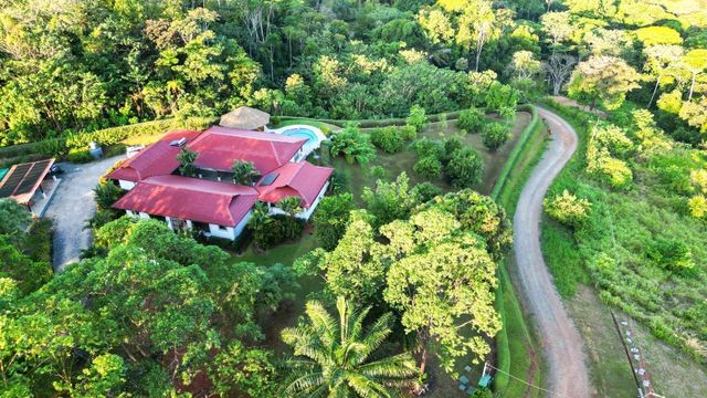 Home With Breathtaking Ocean Mountain Views, Ojochal