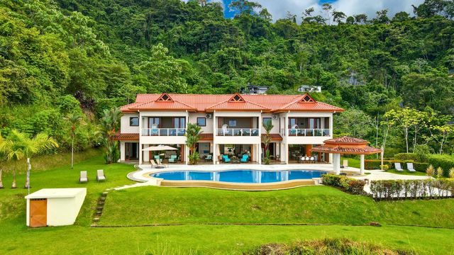 Luxury Home With Sunset Ocean Views, Ojochal