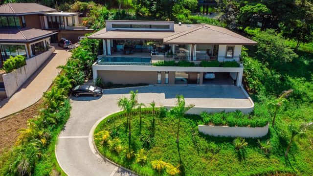 Contemporary Oceanview Home, Flamingo