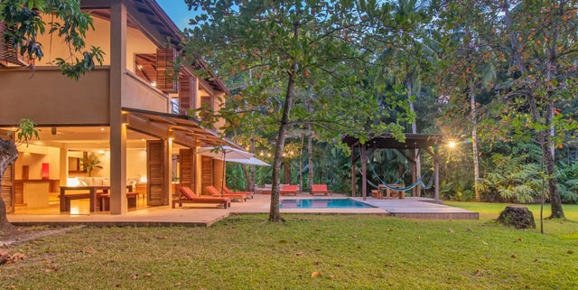 Prime Mal Pais Beachfront Estate, Santa Teresa