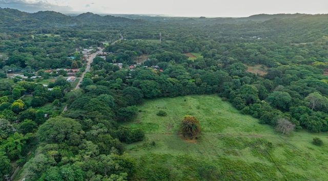 Paved Roadfront Commercial Lot, Papagayo