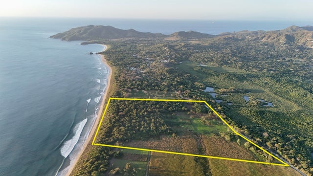 Exceptional Beachfront Property, Tamarindo