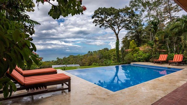 Modern House With A Beautiful Pool And A Panoramic Ocean View, Dominical