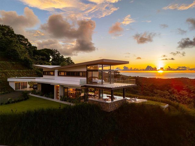 Very Modern Luxury House With Wonderful Views, Ojochal