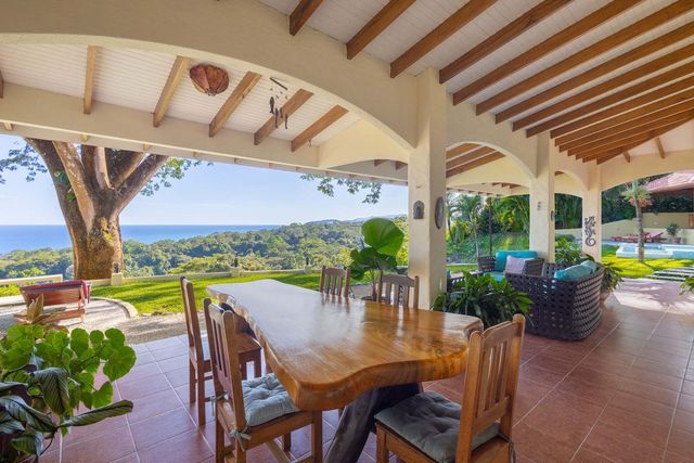 Beautiful Private Estate With Spectacular Views, Montezuma
