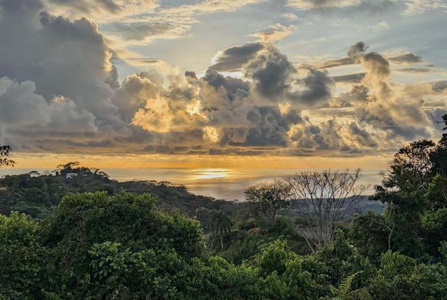 Three Bed Home With Expansive Ocean Views, Dominical