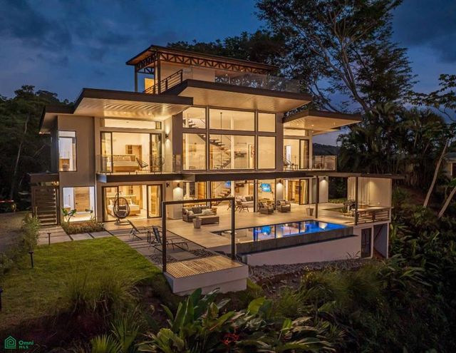 Exclusive Luxury Villa With Infinity Pool, 