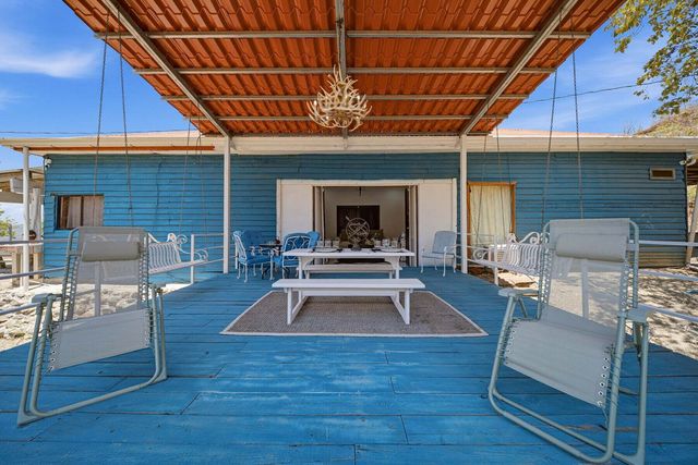 Panoramic Mountain View Estate, Flamingo