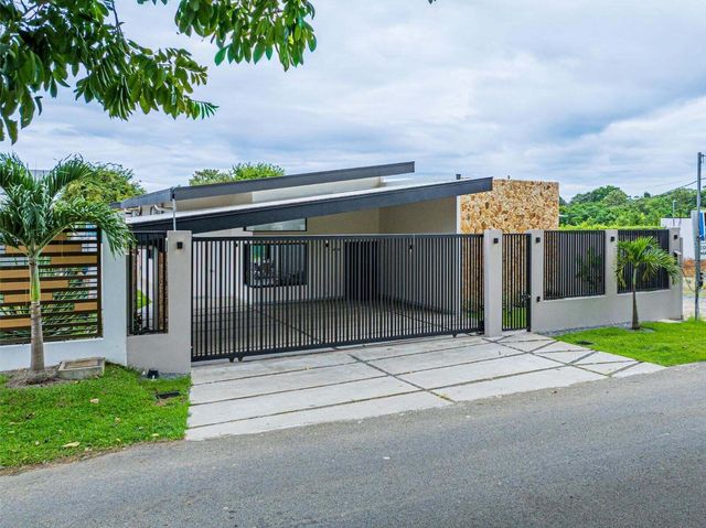 Brand New Modern Tropical Home, Dominical