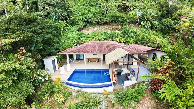 Private Rainforest Retreat, Dominical