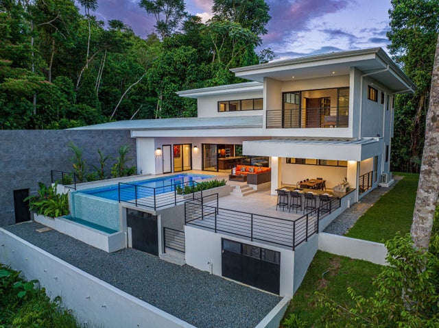 Residential Luxury Gem, Dominical