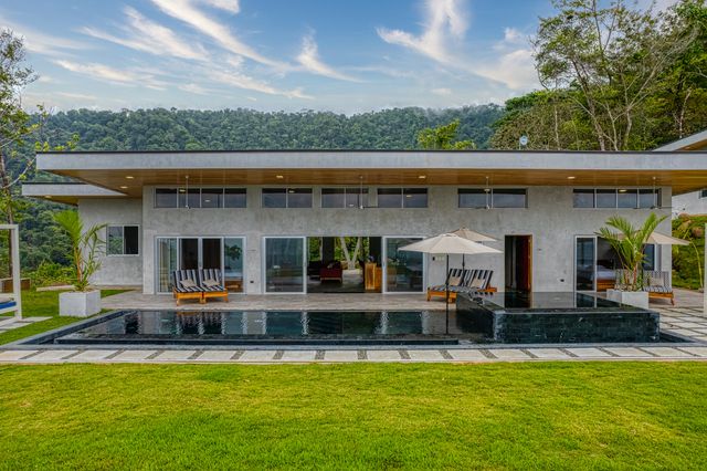 New Luxury Estate With Panoramic Views, Dominical