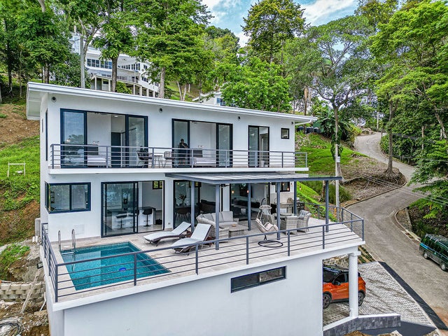 Stunning Brand-new Villa In Exclusive Altos De Leonamar Oceanfront Community, Jaco