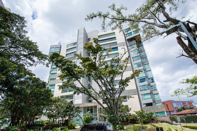 Central Park Spacious 3 Bedroom Luxury Condo, Escazu