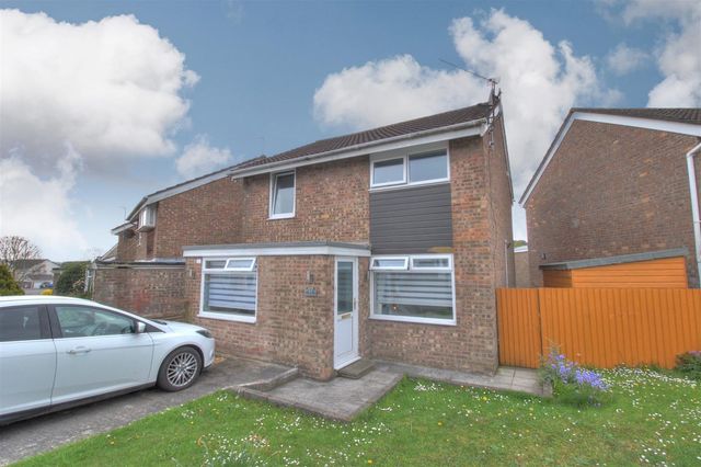 Cardigan Crescent, Boverton, Llantwit Major, Llantwit Major