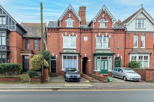 Greenfield Avenue, Stourbridge, Dy8 1sx, Stourbridge