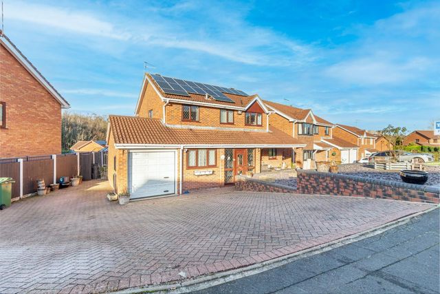 Lakeside Court, Brierley Hill, Dy5 3rq, Brierley Hill
