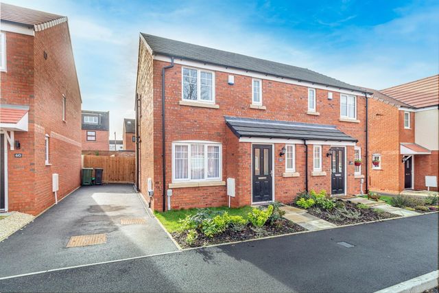 Longlands Avenue, Stourbridge, Dy8 3tu, Stourbridge