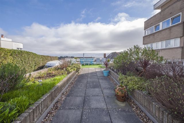 St. Osyth Court, Barry, Barry