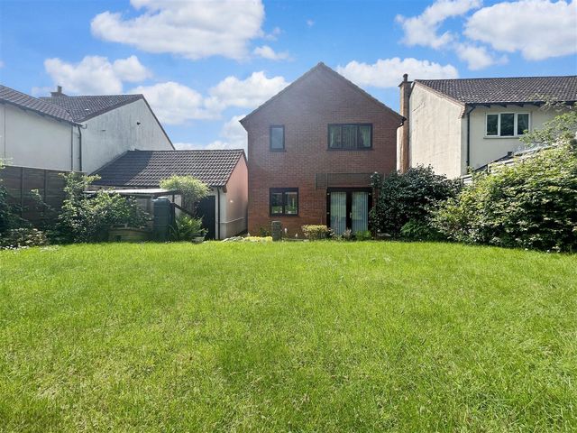 Eagle Close, Kingsteignton, Newton Abbot, Newton Abbot