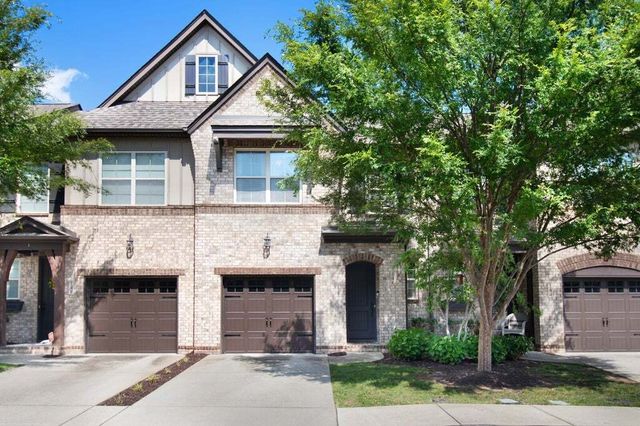 146 Ambassador Private Cir, Hendersonville