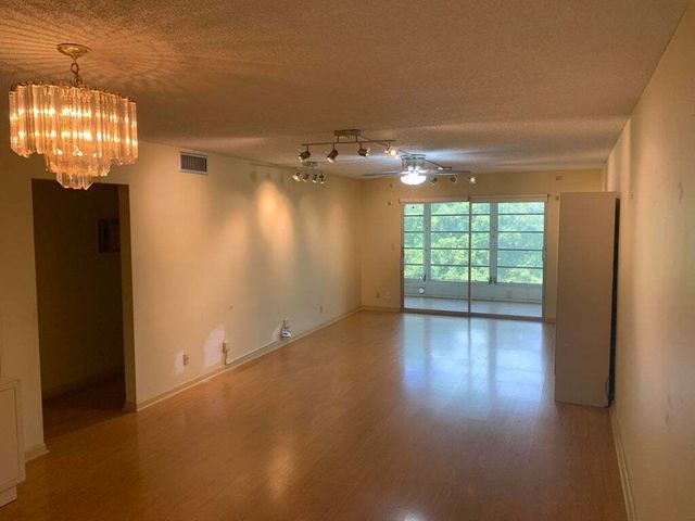 2103 Lucaya Bnd #k4, Coconut Creek
