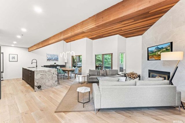 1529 Lakeside Cir, Park City