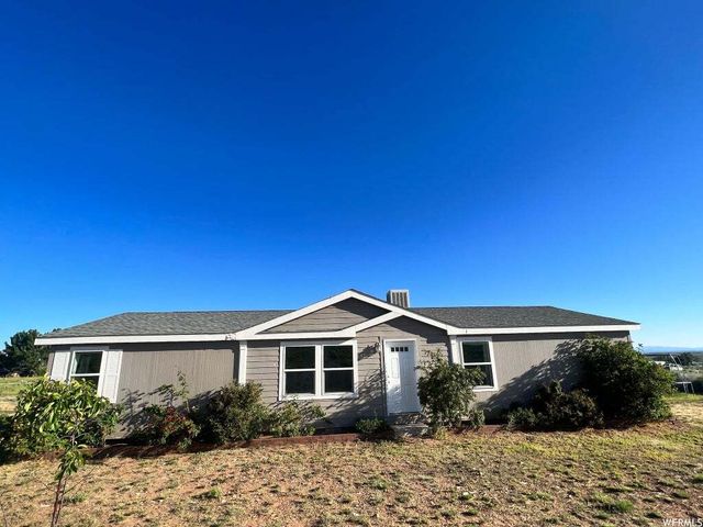 16 S Deeter Dr, La Sal