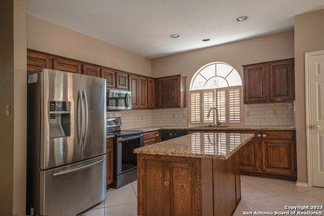 2130 Mollys Way Dr, San Antonio